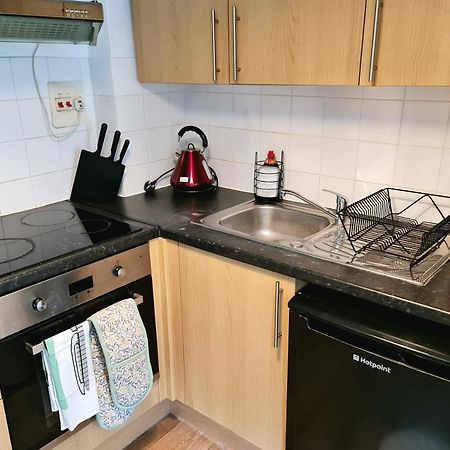 Elegant 1-Bedroom Apartment In Camden Town Londen Buitenkant foto