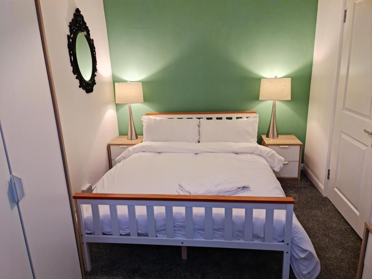 Elegant 1-Bedroom Apartment In Camden Town Londen Buitenkant foto