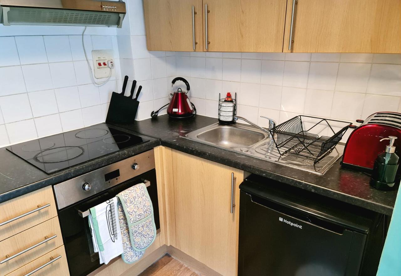 Elegant 1-Bedroom Apartment In Camden Town Londen Buitenkant foto
